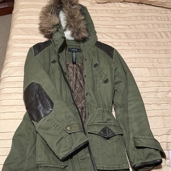 Coat - Picture 5 of 5